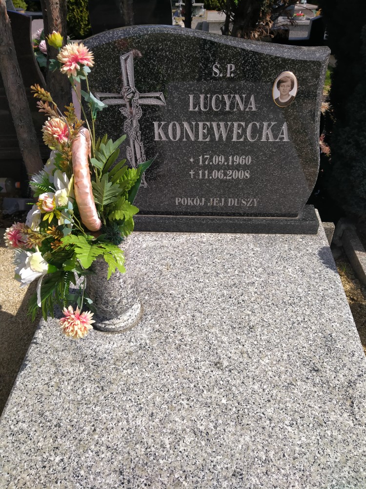 Lucyna Konewecka 1960 Nysa - Grobonet - Wyszukiwarka osób pochowanych