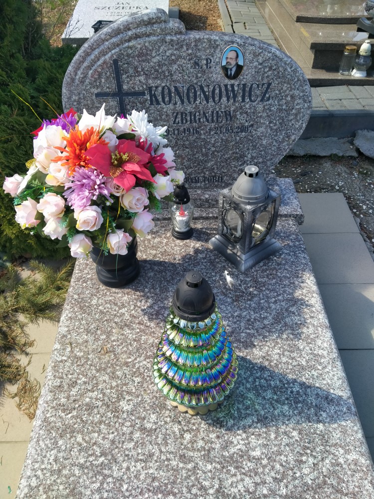 Zbigniew Kononowicz 1946 Nysa - Grobonet - Wyszukiwarka osób pochowanych